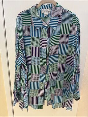 Vintage-Inspired Geometric Print Button-Up Shirt in Green & Blue